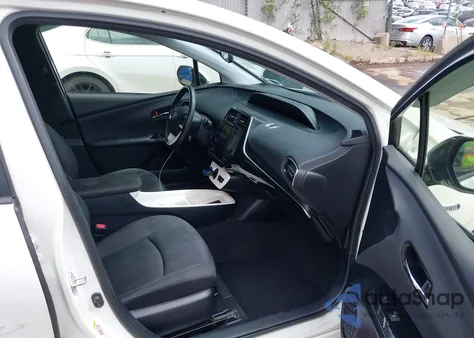 2016 Toyota Prius Three из США, поврежденный, VIN JTDKARFU3G3505690